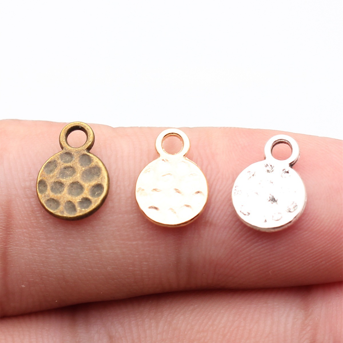 WYSIWYG 40pcs 11x8mm 3 Colors  - Vintage Fashion Nova 评论和价格