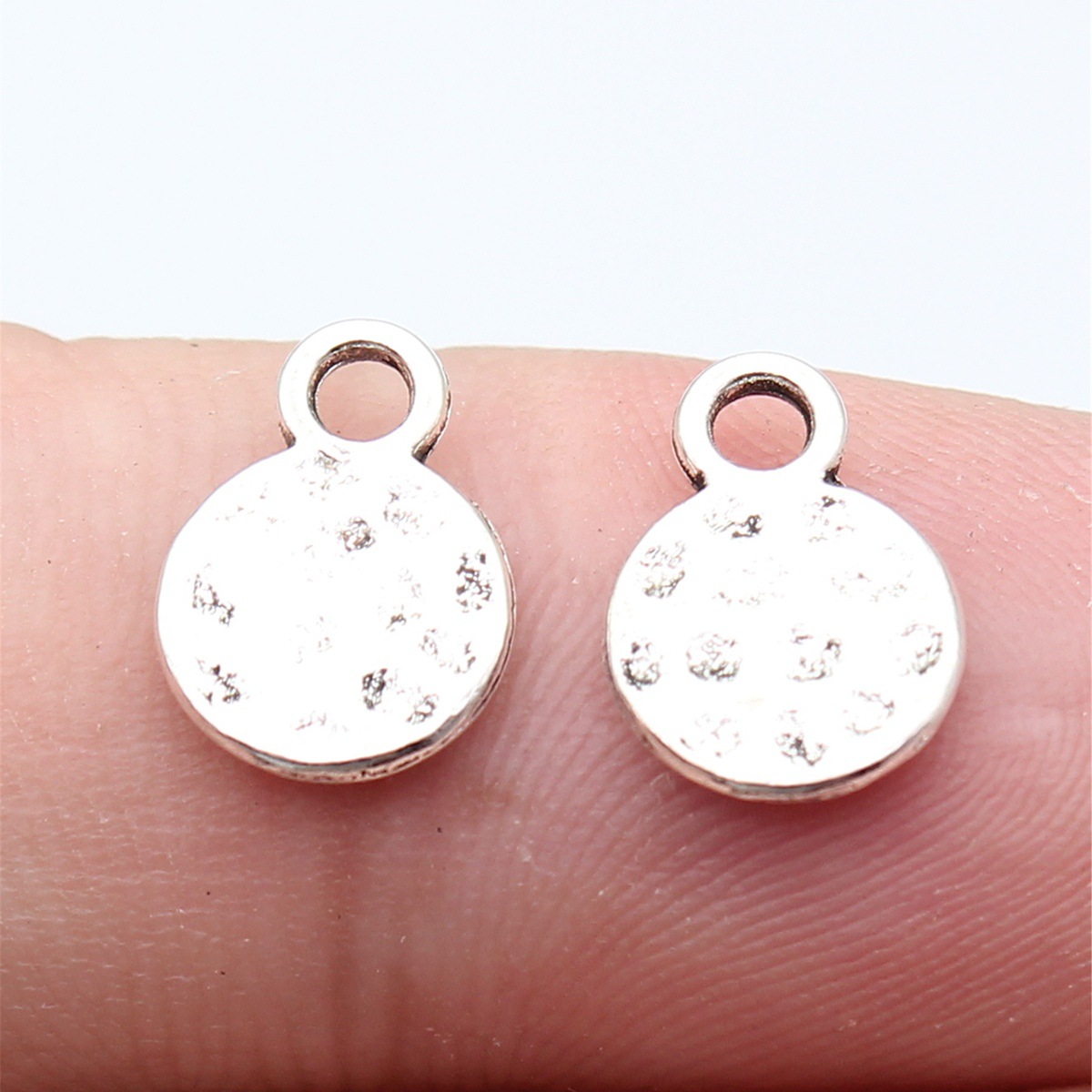 WYSIWYG 40pcs 11x8mm 3 Colors  - Vintage Fashion Nova 评论和价格